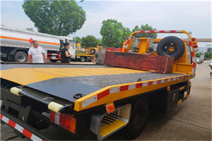 海城附近拖车电话号码服务