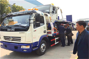 海城汽车道路救援拖车价格